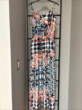 Sleeveless Coral and Navy Patterned Maxi Dress